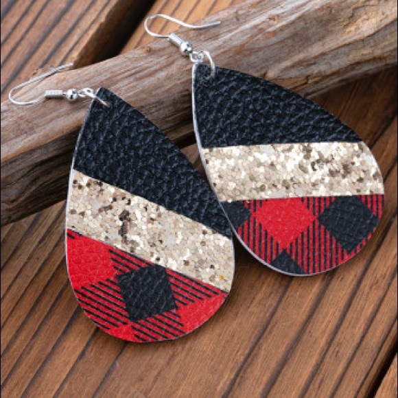 Jewelry - Red plaid earrings!